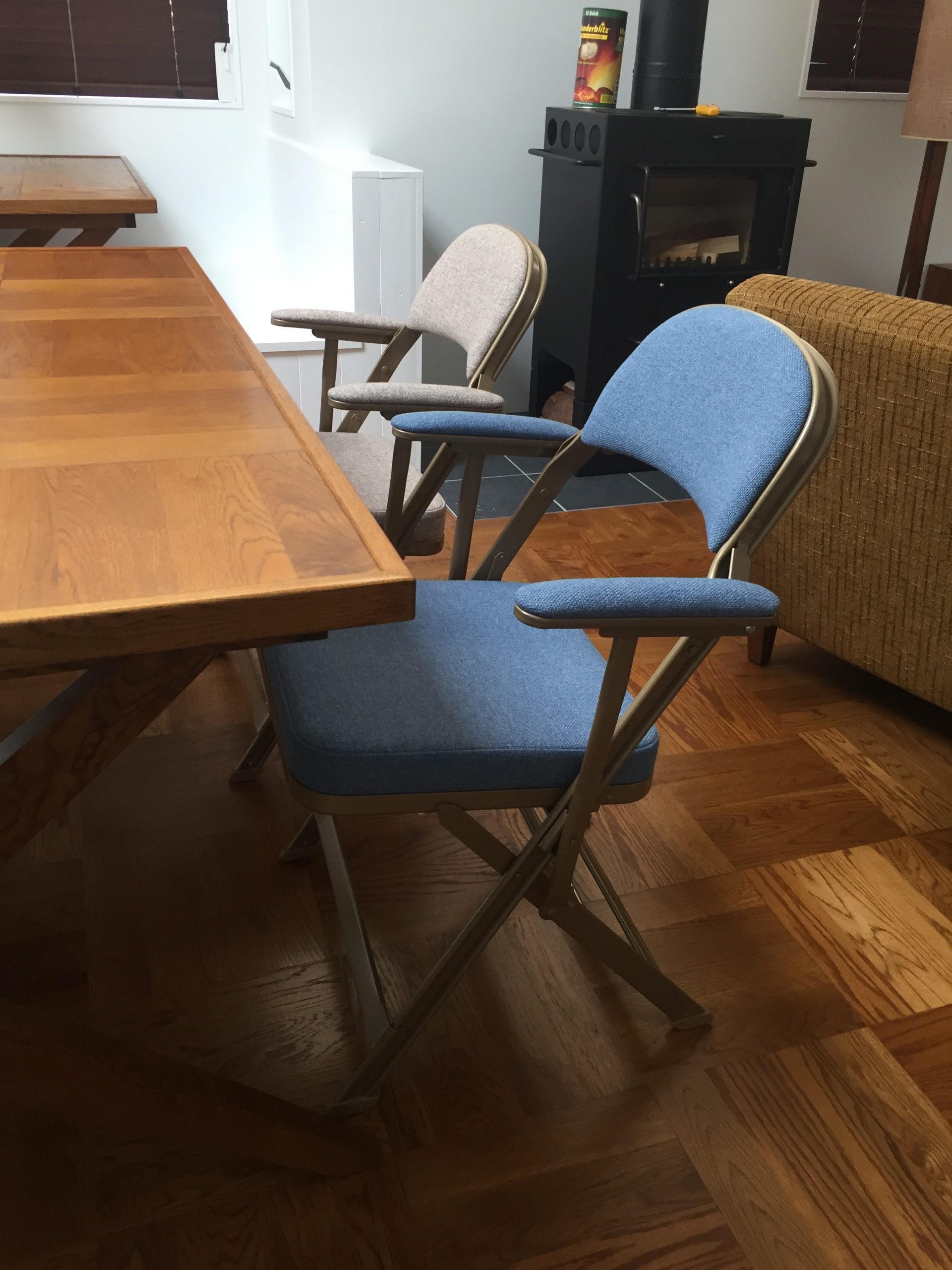 DINING TABLE&CHAIRHOLIDAY HOUSE – オリジナル建物 by Design Source - デザインソース